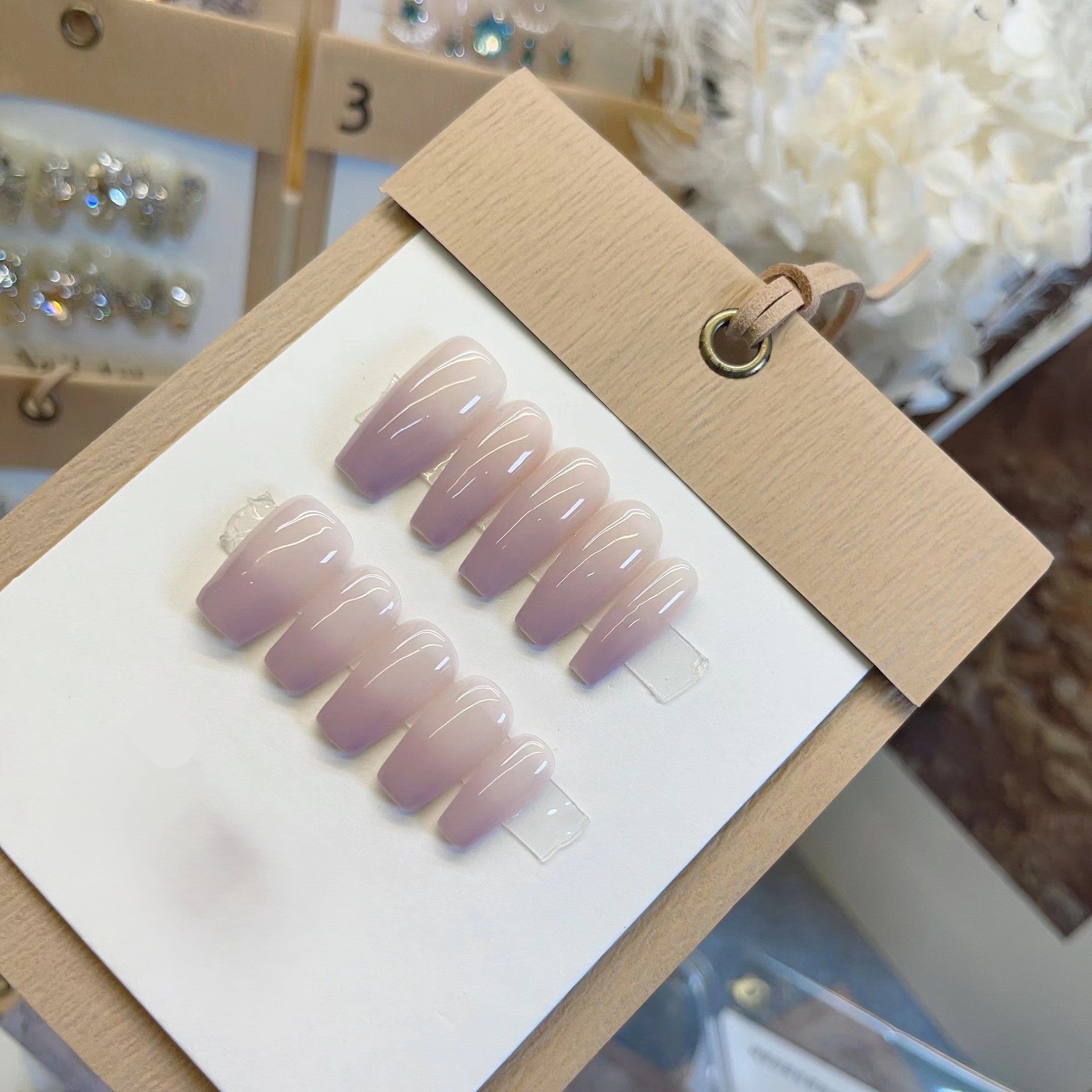 ongles de couleurs violet/rose dégradé et brillant